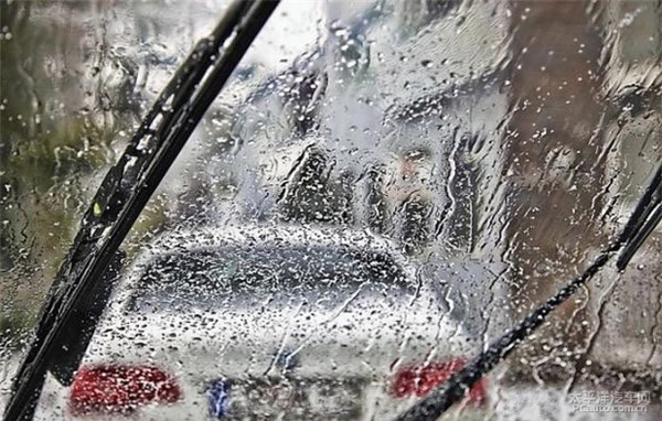 科目二、科目三遇到下雨天應該怎樣做？考試順利會通過