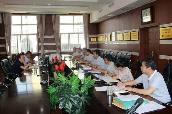 隴運(yùn)集團(tuán)公司黨委召開加強(qiáng)黨風(fēng)廉政建設(shè)，全面從嚴(yán)治黨落實(shí)主體責(zé)任專題會(huì)議